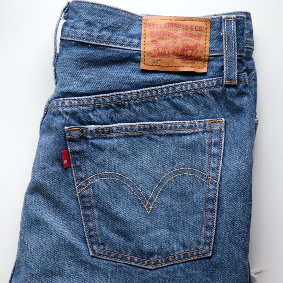 Levi's 501 High Rise Short - Picture 2 of 8